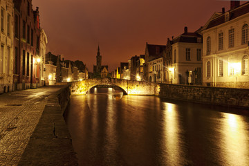 Obraz premium Romantic Bruges at night