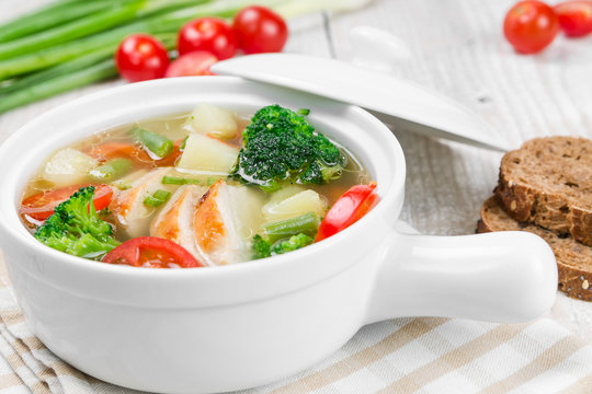 Vegetable soup with chicken