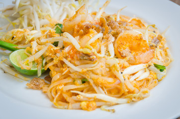 Pad thai