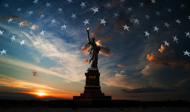 Independence day. Liberty enlightening the world