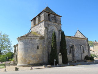Fototapeta na wymiar Dordogne - Saint-Michel-de-Montaigne - Eglise St-Michel
