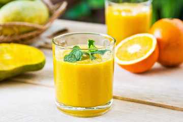 Mango and Orange smoothie