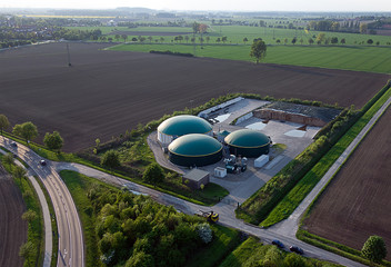 Moderne Biogasanlage - obrazy, fototapety, plakaty
