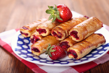 cakes with strawberry