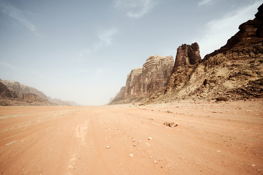 Desert landscape - Wadi Rum, Jordan © aarstudio