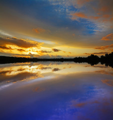 Fototapeta na wymiar lake at sunset