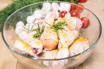 marinated chicken drumsticks with wegetables diner preparations