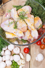 marinated chicken drumsticks with wegetables diner preparations