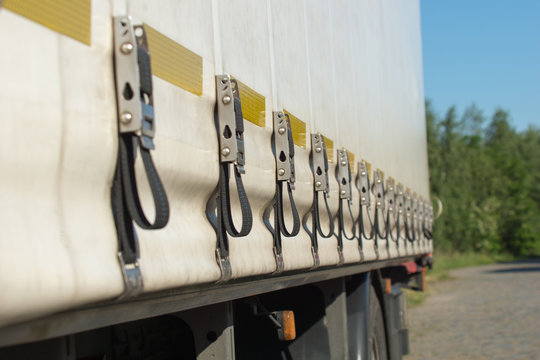 Sicherheitsspanner an einem Lastkraftwagen