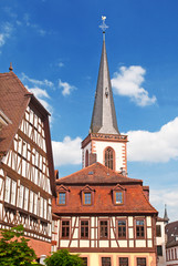 Alte Fachwerkgasse in der Altstadt von Lohr im Spessart