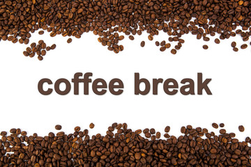 Naklejka premium roasted coffee beans with title