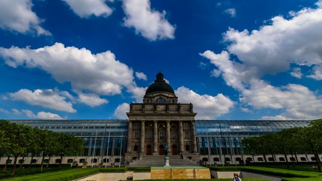 TL - Bayerische Staatskanzlei in Bewegung