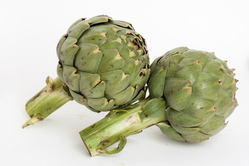 Obraz premium Artichauts sur fond blanc