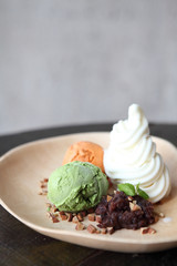 Green tea ice cream