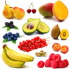 collage di frutta fresca in fondo bianco