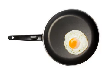 Photo sur Aluminium Oeufs sur le plat Fried egg in a frying pan isolated