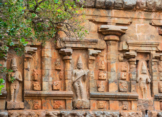 element  architecture of Hindu Temple ancient Gangaikonda Cholap