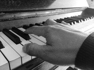 Piano player
