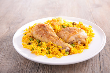 paella with chicken