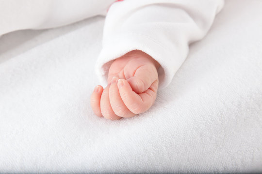 Close-up of hand of a newborn baby