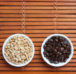 White and black  arabica coffee beans