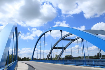 Obraz premium Neue Bogenbrücken über die Stepnitz in Wittenberge