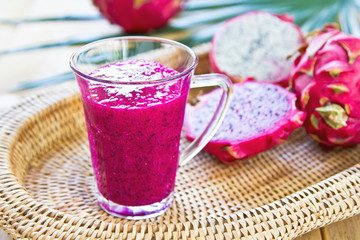 Dragon fruit smoothie