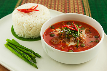 Red curry pork with rice