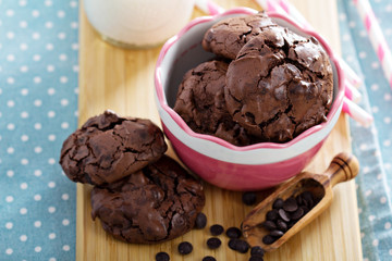 Chocolate cookies i a bowl
