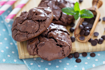 Chocolate cookies i a bowl