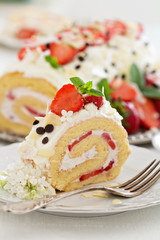 Strawberry cream cake