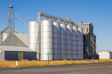 Metal silos and grain elevators
