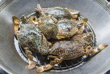 Prepare blue crab for steaming1