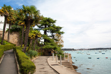 La promenade au Clair de Lune à Dinard en Bretagne - France