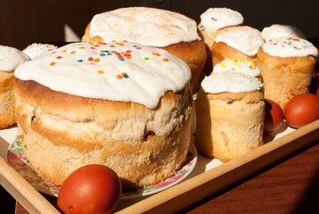Easter cakes and eggs