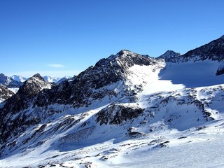 Fototapeta na wymiar Winterlandschaft auf dem Gletscher