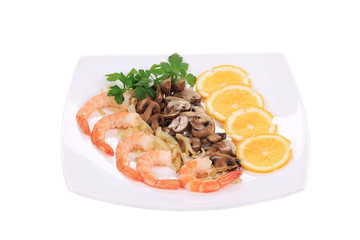 Shrimp salad with mushrooms.
