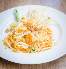 Pad thai