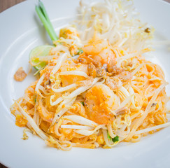 Pad thai