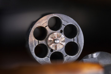 Gun cylinder