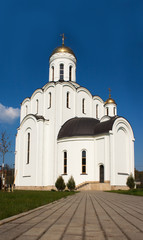 Fototapeta premium new church of st. vladimir on summer day