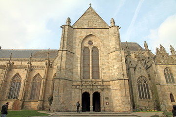 Fototapeta na wymiar Dinan (Cotes-d'Armor, Brittany, France) -St Malo church