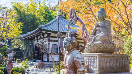 Buddha statue with the 4 guardians at Hasedera Temple