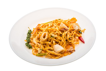Fried noodles with calamari