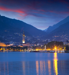 Obraz premium Night view of the city Lecoo