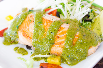 Grill salmon