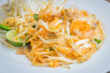 Pad thai