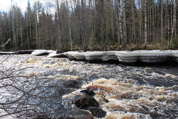 Spring in Karelia. River name Uksun.