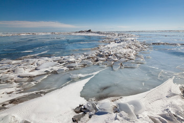 Ice hummock © tiplyashina