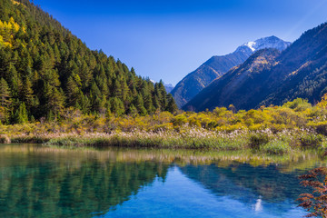 Fototapeta na wymiar Jiuzhaigou Valley Scenic i historycznych Powierzchnia Odsetki, Syczuan